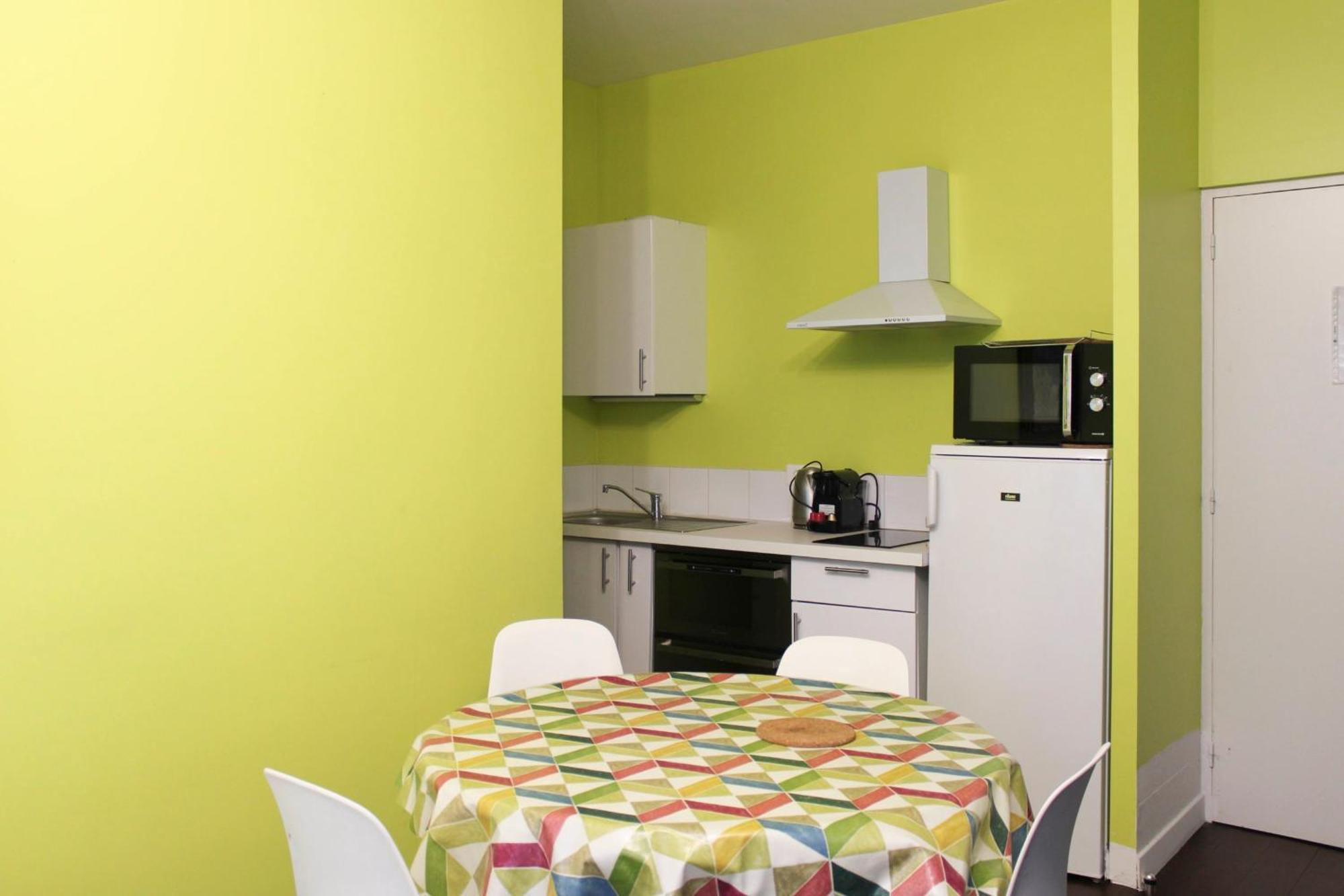Colored Appt To Beaugrenelle * Parijs